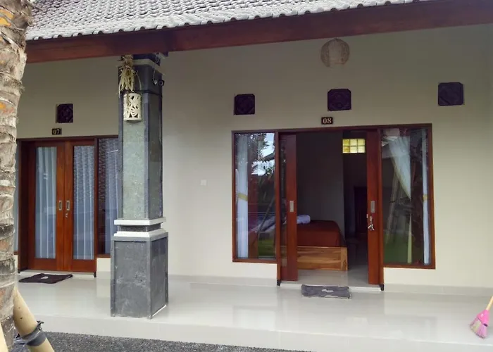 Lilis Cempaka Mas Guesthouse